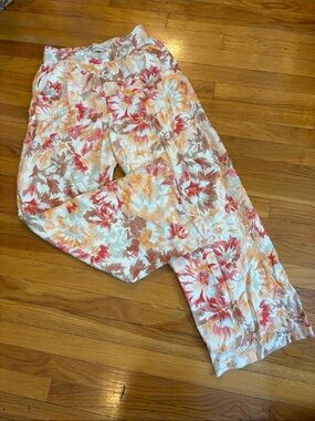 Abercrombie & Fitch Floral Wide-Leg Pants in Coral, Peach & Cream
